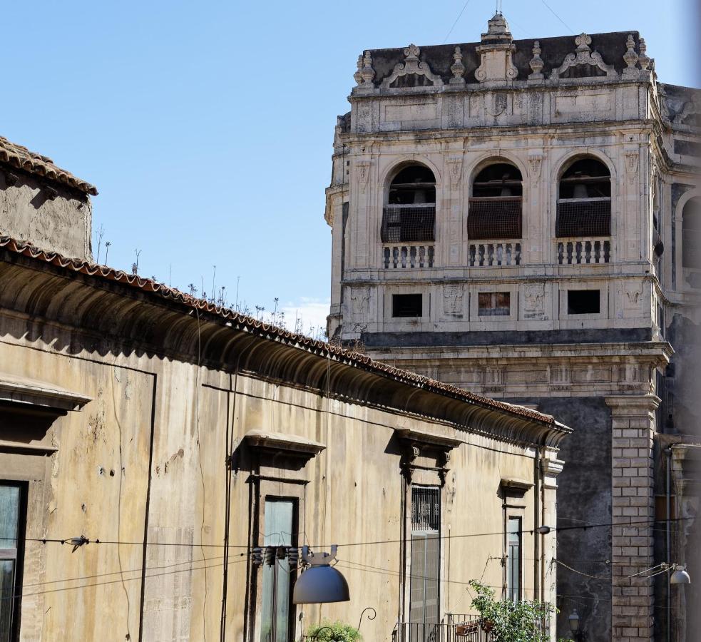 Апартаменты La Porta Di Mezzo Катания Экстерьер фото